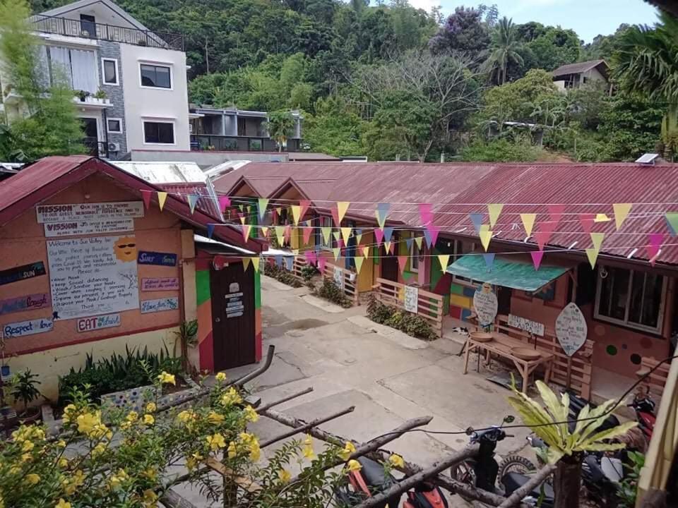 El Nido Hostel Sun Valley Ngoại thất bức ảnh